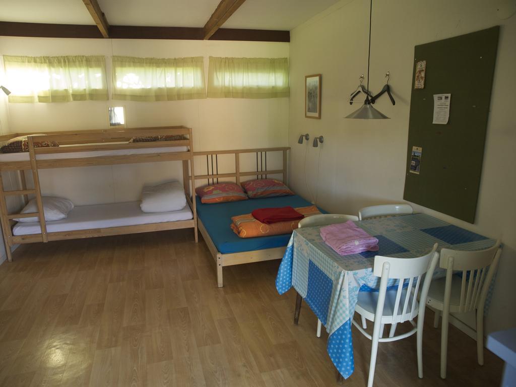 Holiday Home Ossa Basecamp Sint Odiliënberg Rum bild